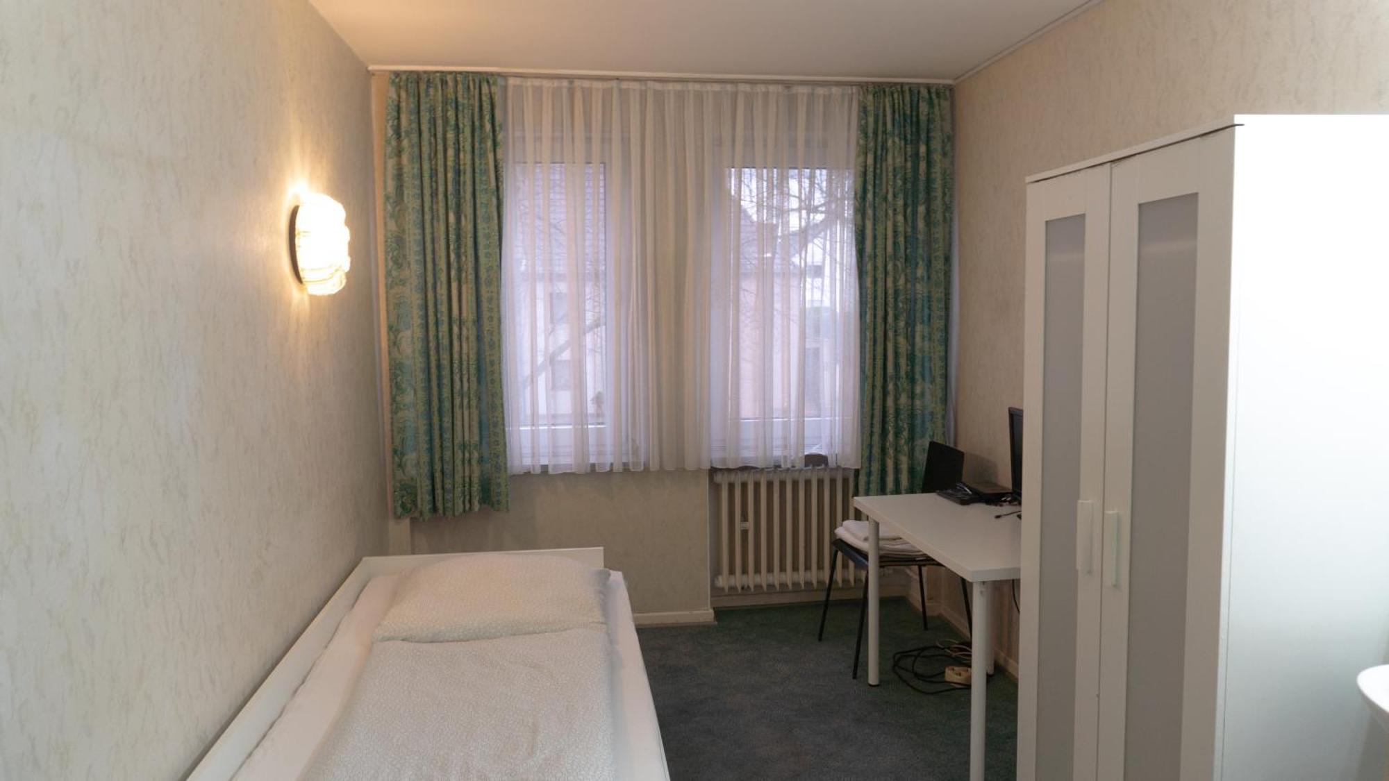 Haven Hotels - Hotel Am Stadion ليفركوزن الغرفة الصورة
